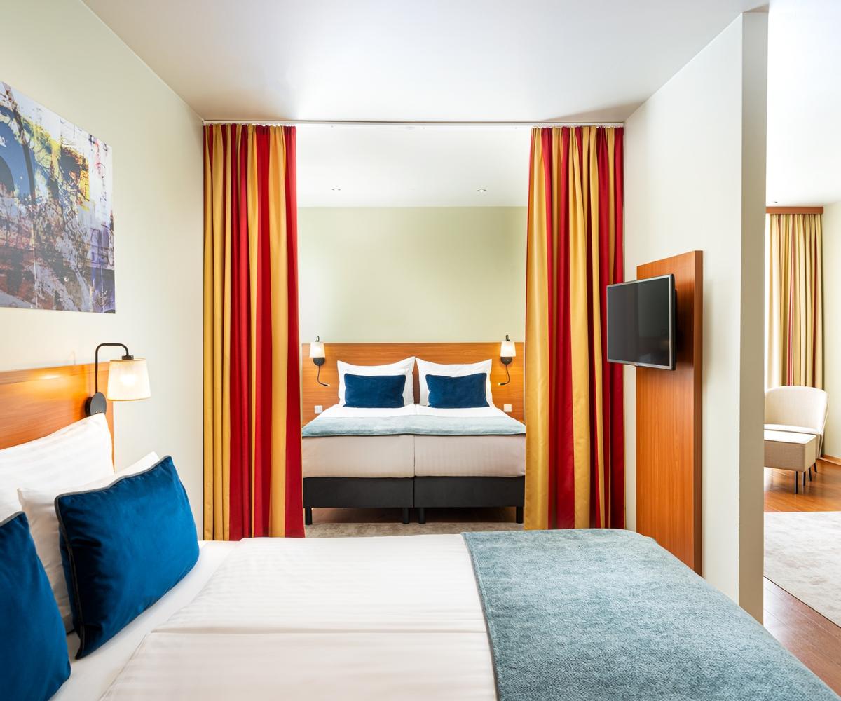 Leonardo Hotel Salzburg Airport Вальс Экстерьер фото