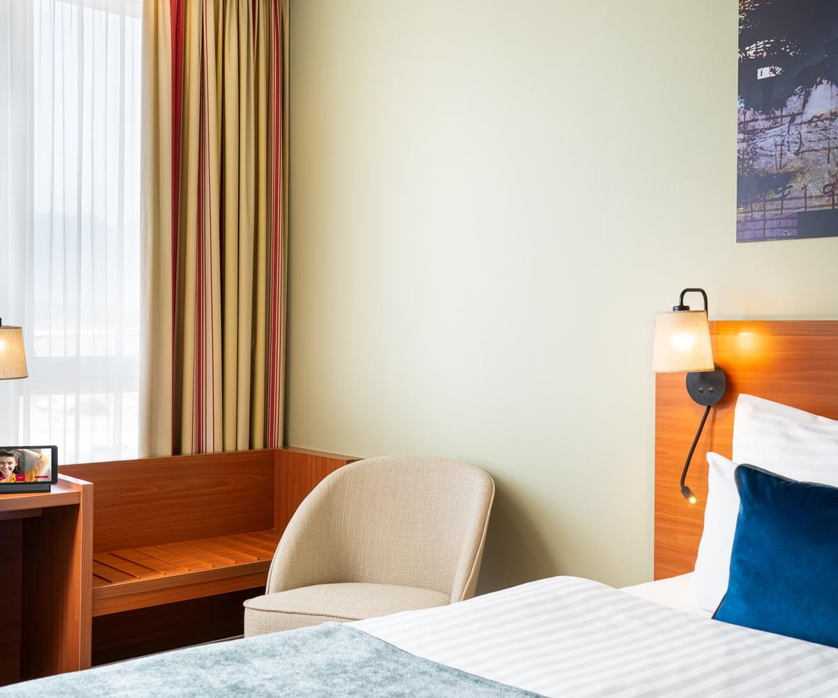 Leonardo Hotel Salzburg Airport Вальс Экстерьер фото
