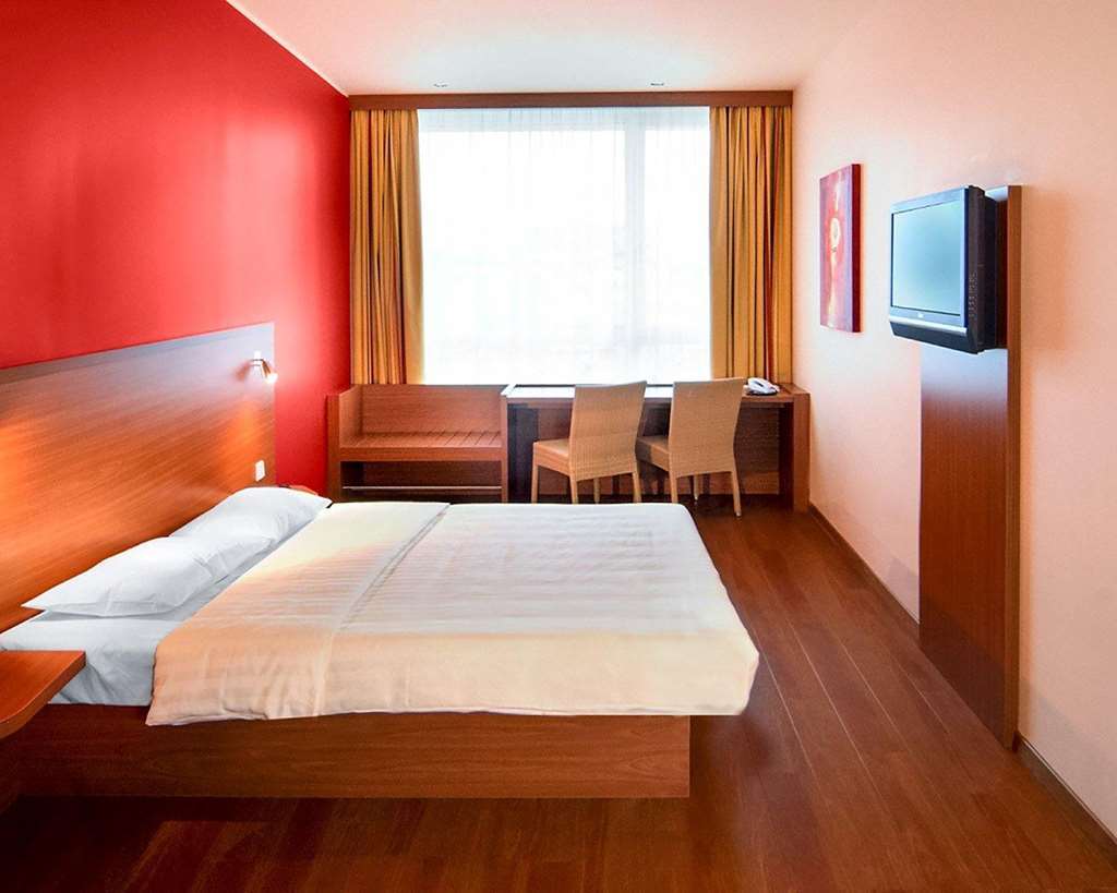 Leonardo Hotel Salzburg Airport Вальс Экстерьер фото